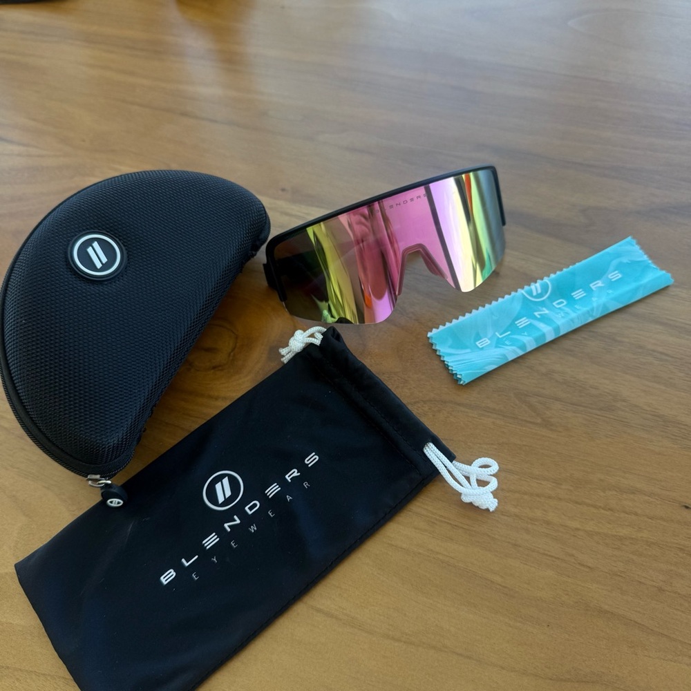 Blenders Eyewear Women's Pink Mirrored Shield Sunglasses